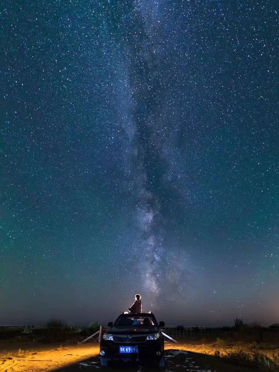那个开着旅行咖啡车的女孩，暂别荒野重返都市