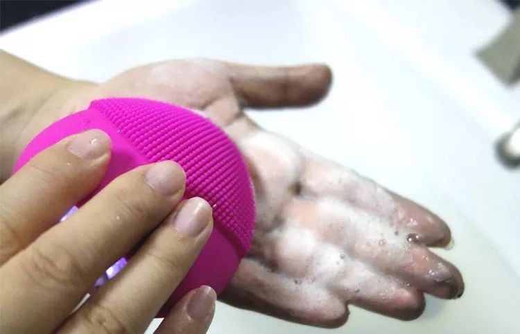 luna露娜洁面仪2代,半个娱乐圈都用什么面膜