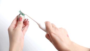 花了一万元做牙齿很难看,牙齿美白真正有用的牙膏