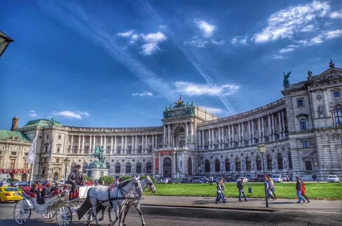 「旅游」10月26日确认发！469欧起！9天带你玩东欧