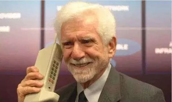 时代通讯大哥大手机,大哥大通讯设备退化史