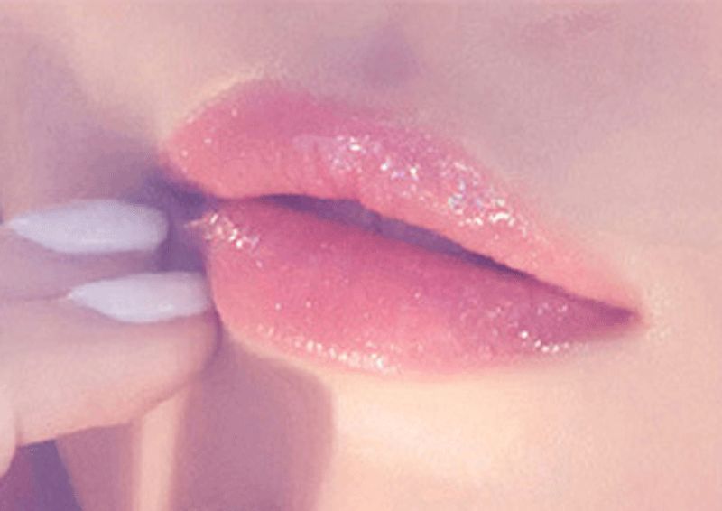 十级美颜也遮不住我的熊猫眼,十级美颜也拯救不了我的痘痘