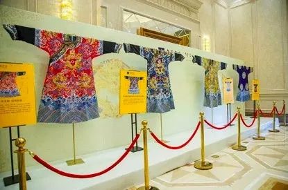 珠海人怎么迎新年？一起“回”唐朝逛庙会！看真龙袍！就在……