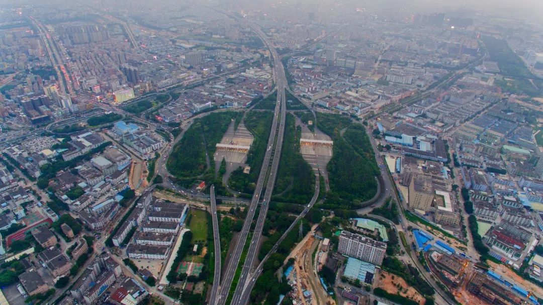 这就是新桥,这里是新桥小学