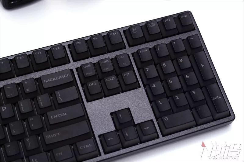 不玩灯的键盘,玩灯的机械键盘