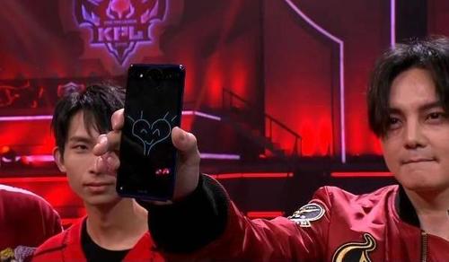 携手vivoNEX双屏版亮相KPL总决赛尹恒粉丝大呼福利过瘾