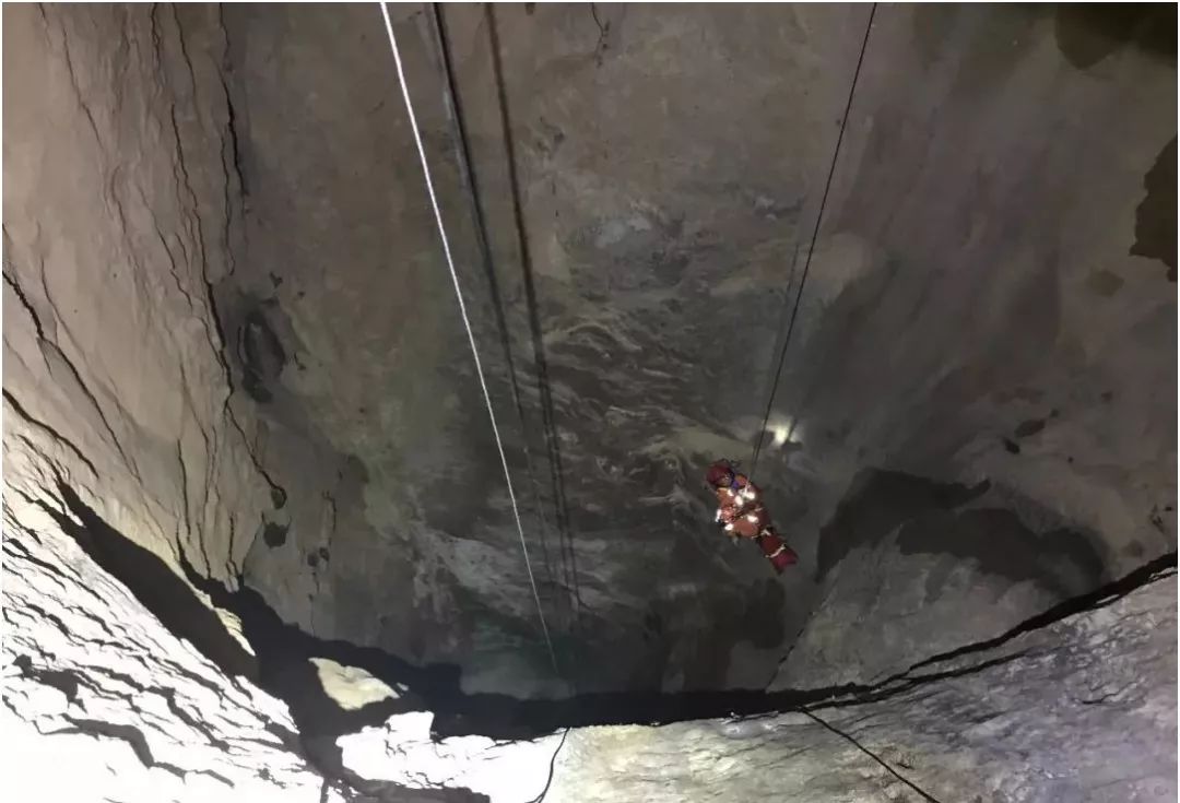 贵州消防跨区域高空横向救援演练,消防救援支队演练直播回放