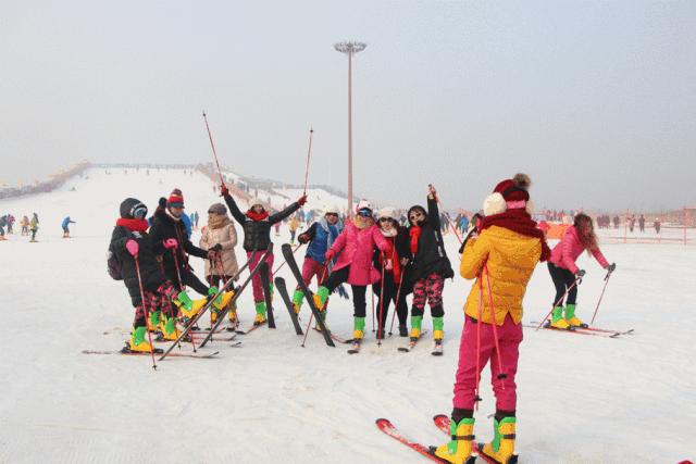 赏冰嬉雪过大年高清,锦州冰雪温泉节在哪