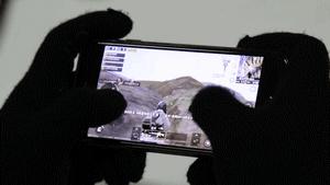 既保暖又能玩手机的手套,天气冷了就用这款触屏手套