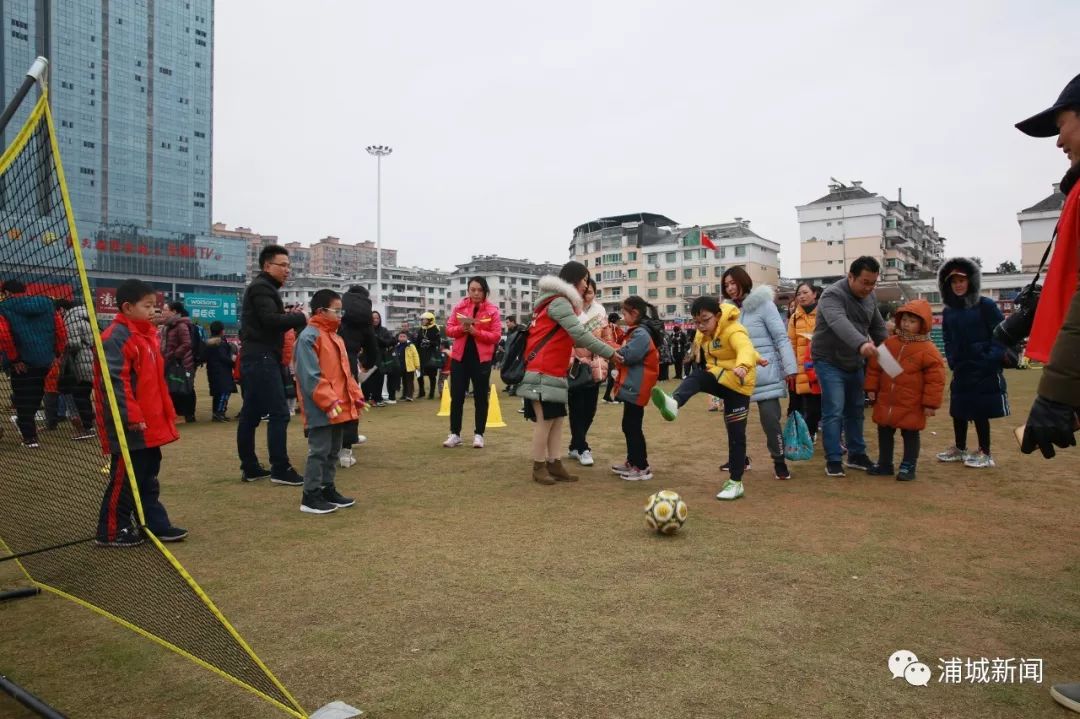 小足球大梦想,小足球大梦想演讲比赛视频