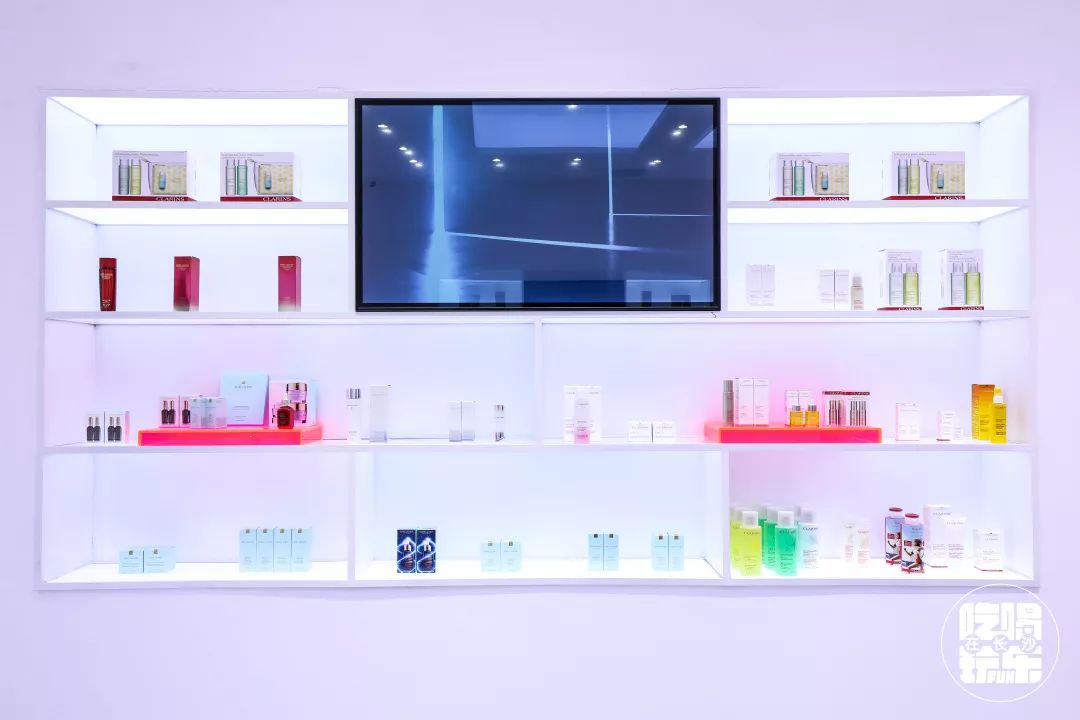 元旦新年就来2751YOLO城市广场，500元友阿购物卡免费送！