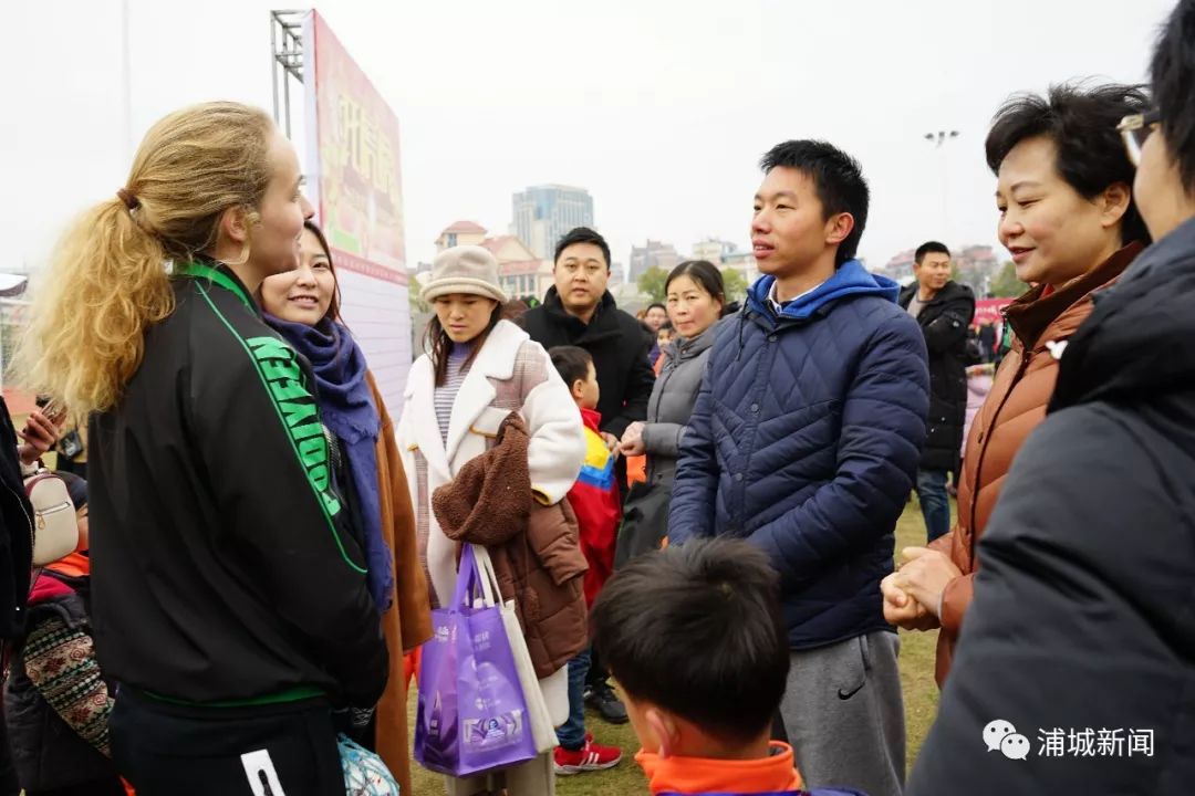 踢球吧孩子免费完整版,踢球吧孩子们