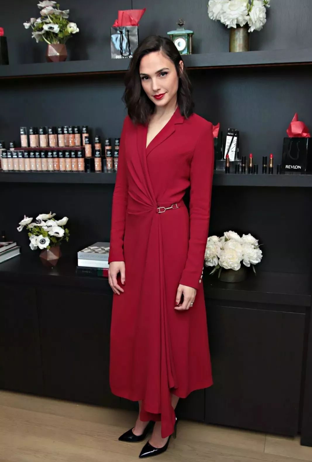 李宇春易烊千玺演绎时代感,易烊千玺穿中国红