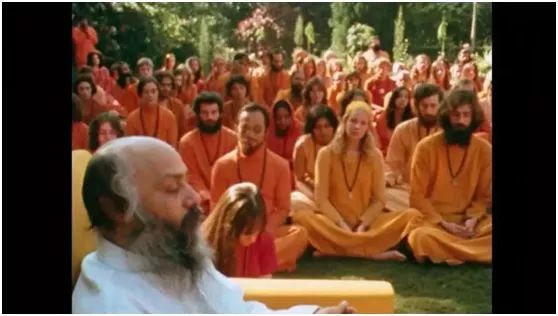 淫乱、*杀暗**、*听窃**、投毒残害近千人……此人罪行累累,却被包装成大师,出书600多本,影响至今