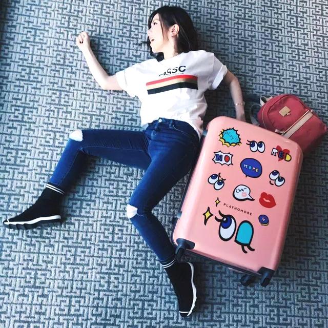 邓紫棋再次穿皮裤造型好霸气,邓紫棋皮裤穿搭图片