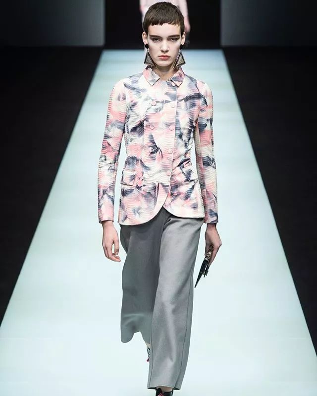 雌雄莫辨｜女孩的娇柔脸和男孩的身躯在TA身上同时出现……