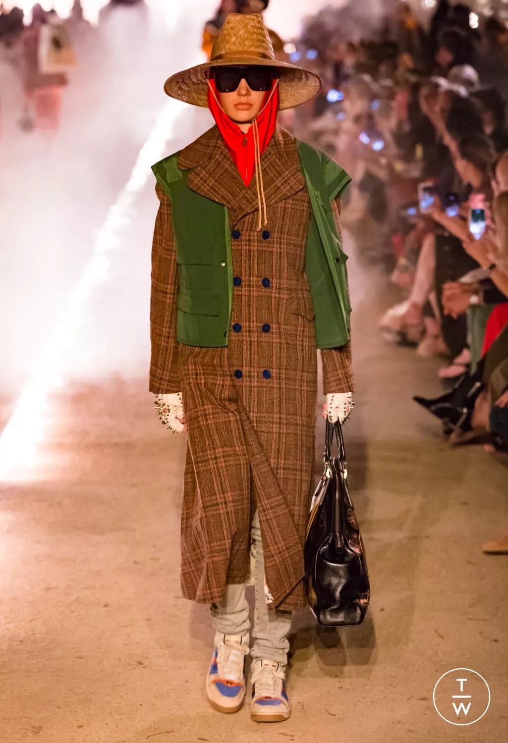 雌雄莫辨｜女孩的娇柔脸和男孩的身躯在TA身上同时出现……