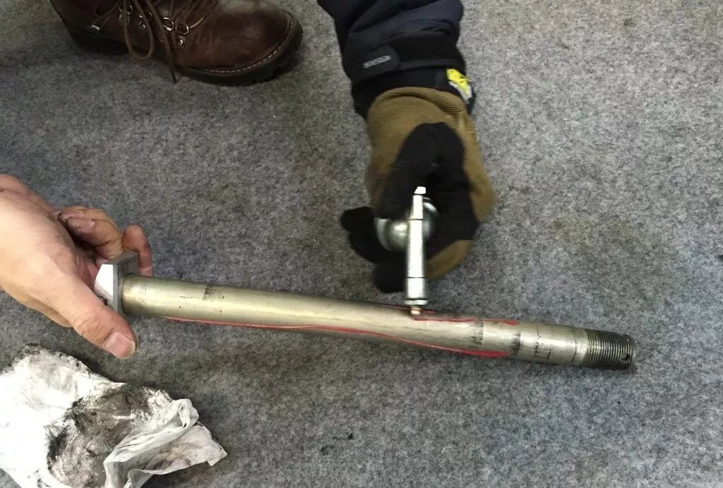 手把手教你换汽车轮胎,30秒教会你正确换轮胎步骤详解