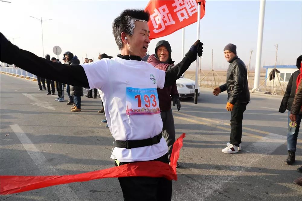 「文体活动」尉犁县举办2019年“迎新春”千人万米冬季长跑比赛