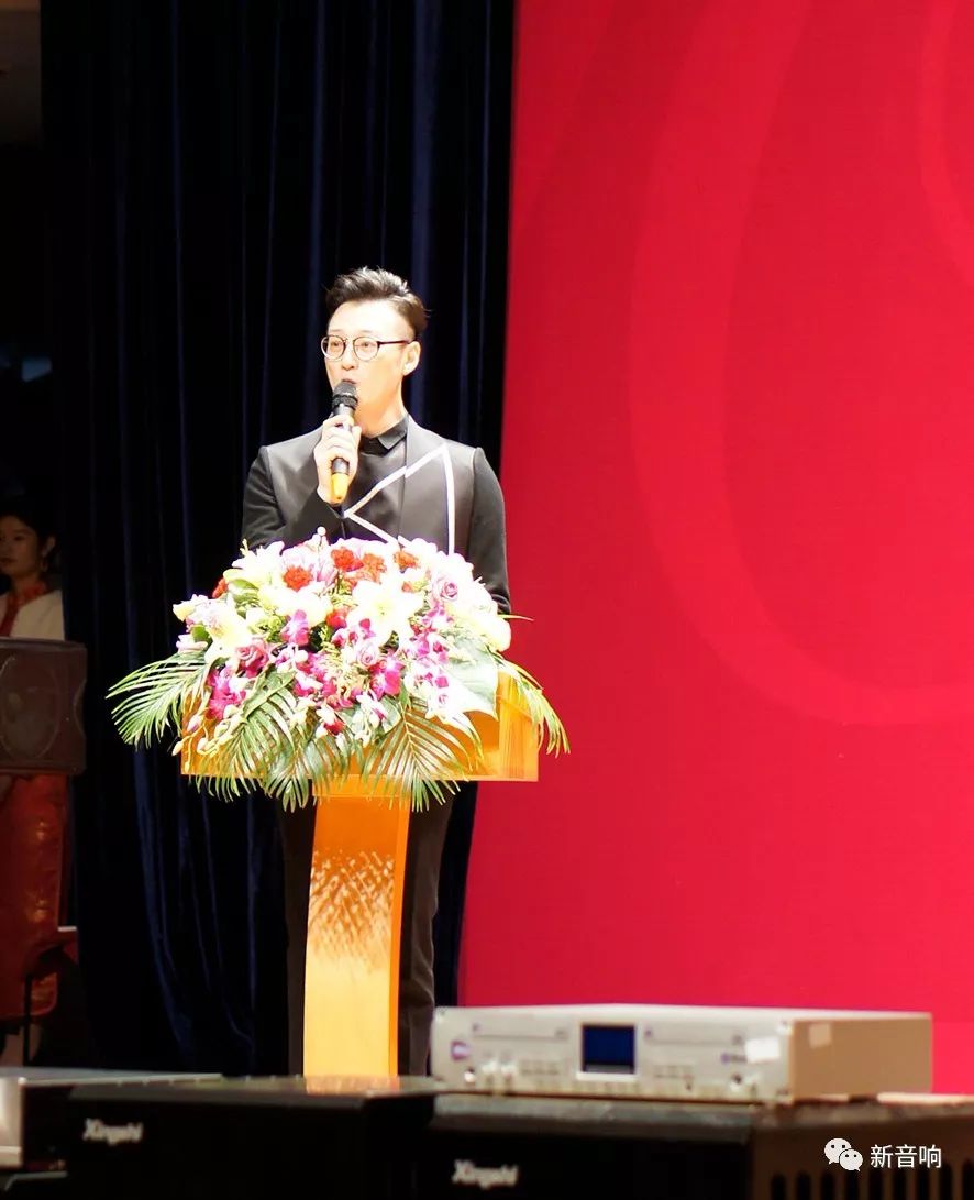 春华秋实谱写桃李华章,春华秋实谱新篇