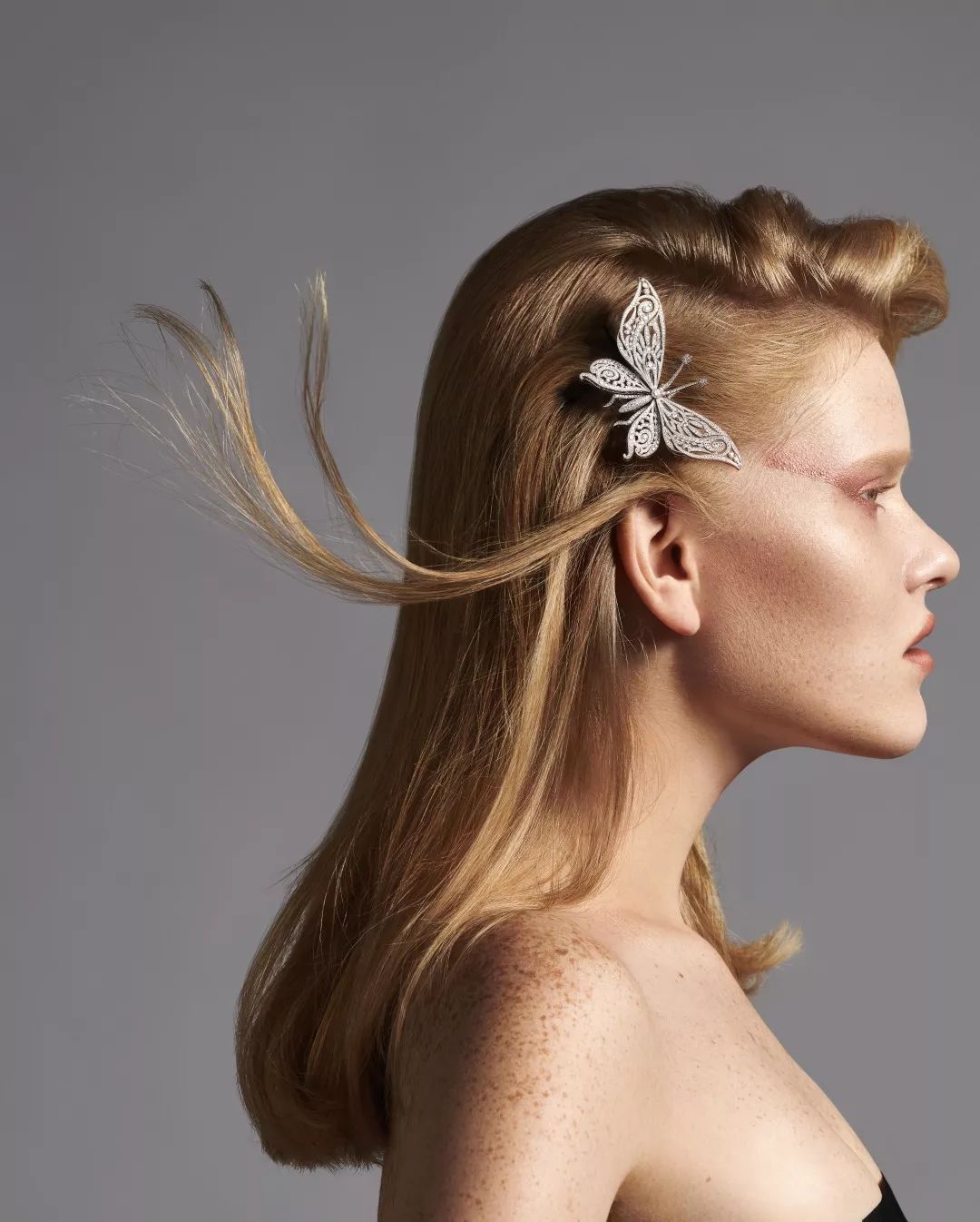 最好看的年会小黑裙,不管有没有年会都可穿的小黑裙