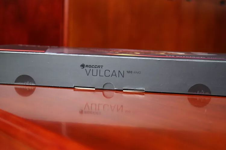 感受工匠精神——德国冰豹Vulcan120Aimo机械键盘开箱