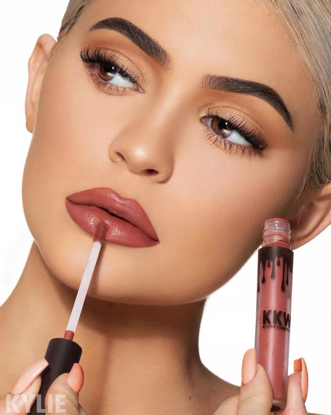 为什么我不买大牌彩妆了？