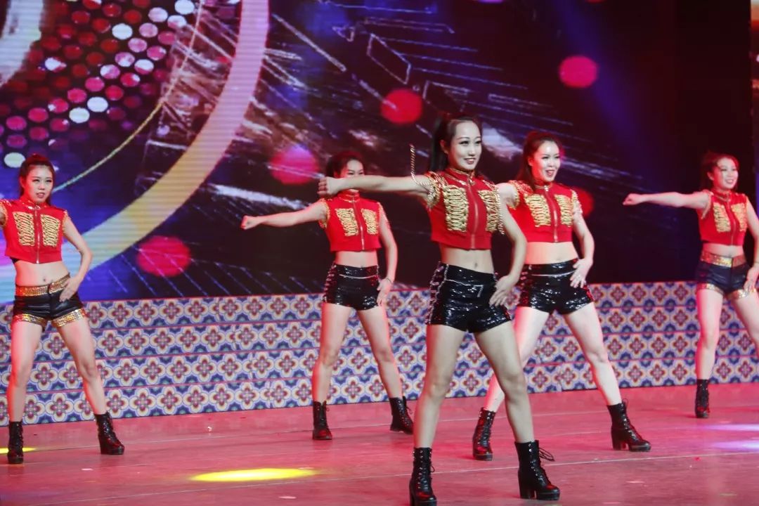 2018通辽市足球盛典隆重举行