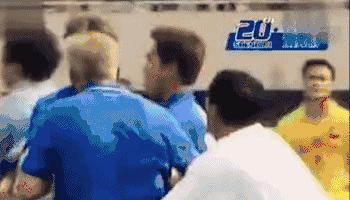 「视频」他乡再遇彼德洛维奇,关注申花20年听他再忆“追打裁判”往事