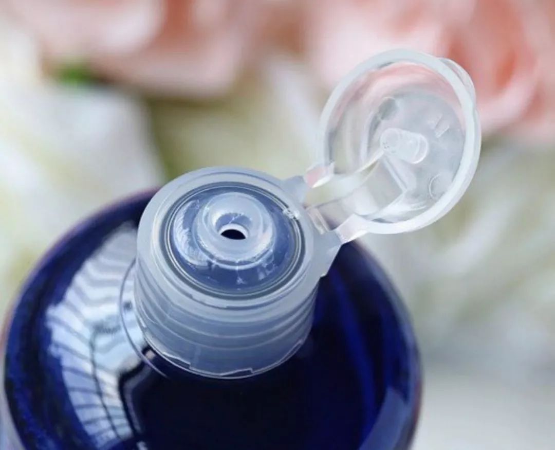 用了就想回购的补水面膜,可以当面膜湿敷的平价化妆水推荐