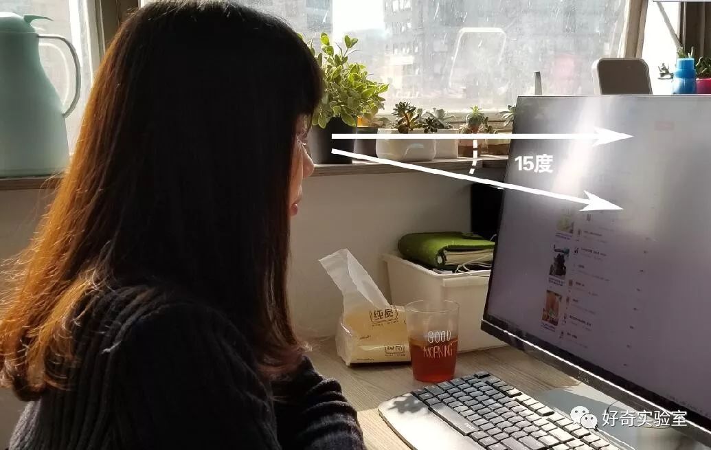 电脑显示屏垫高有用吗,你把办公室显示屏垫高了吗