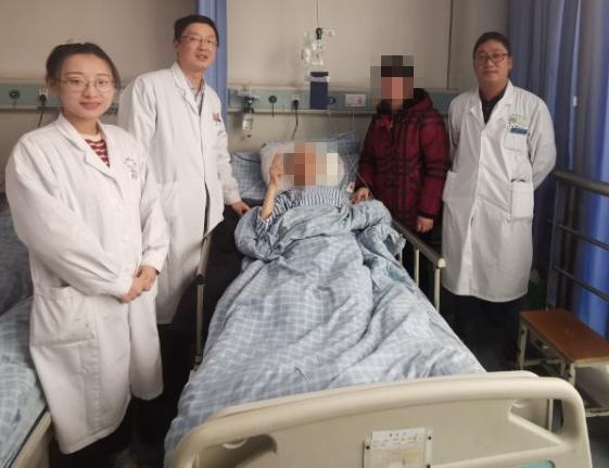 百岁老人大如苹果的小肠气手到病除，就问你服不服