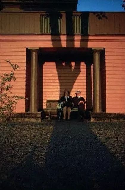 足够艳！啧啧，看“色彩之王”皮特玩转红黄蓝