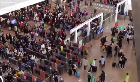 1月24日每天3分钟尽览天下事（春节期间郑州限行规则出炉/*花爆烟竹**郑州各县区全禁）