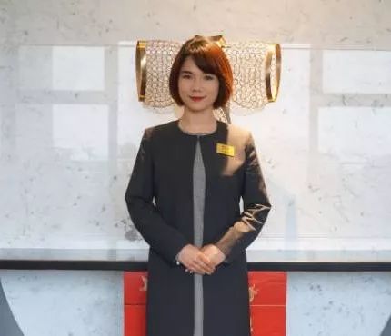 酒店服务员制服吸引顾客,酒店时尚制服