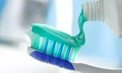 科普什么是牙周病,牙周炎的通俗易懂的科普知识