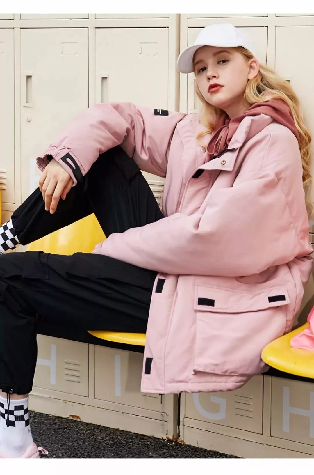 反季清仓特价羽绒服2.9折,清仓加肥加大女羽绒服240斤能穿的