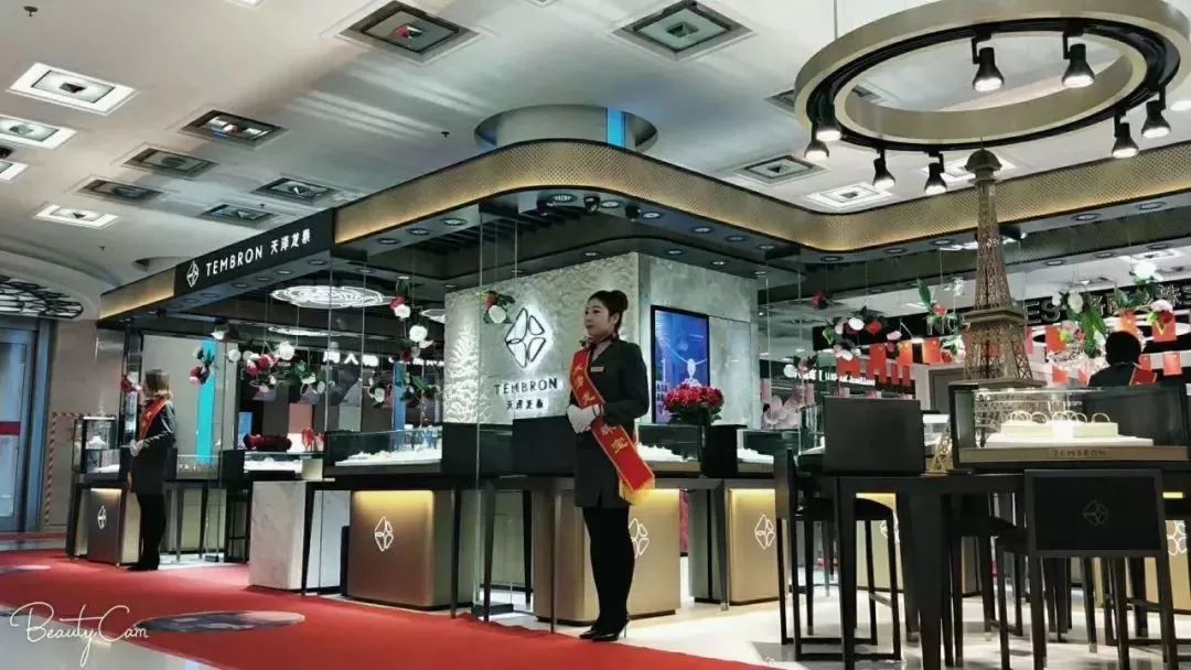 猛！神木这家店爆出大消息，钻石0工费0折旧换新！再挤也要冲进去