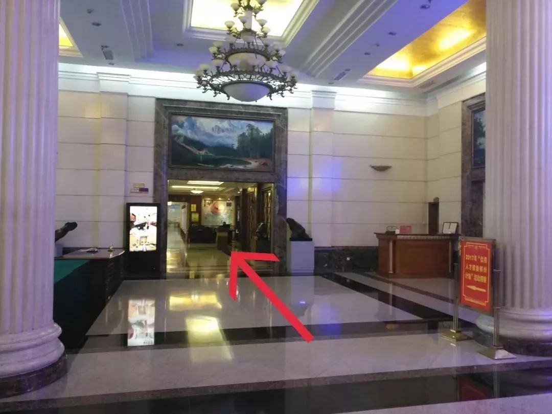 老板疯了！羊绒大衣全场低至0.75折，柳州这个地方要被挤爆啦