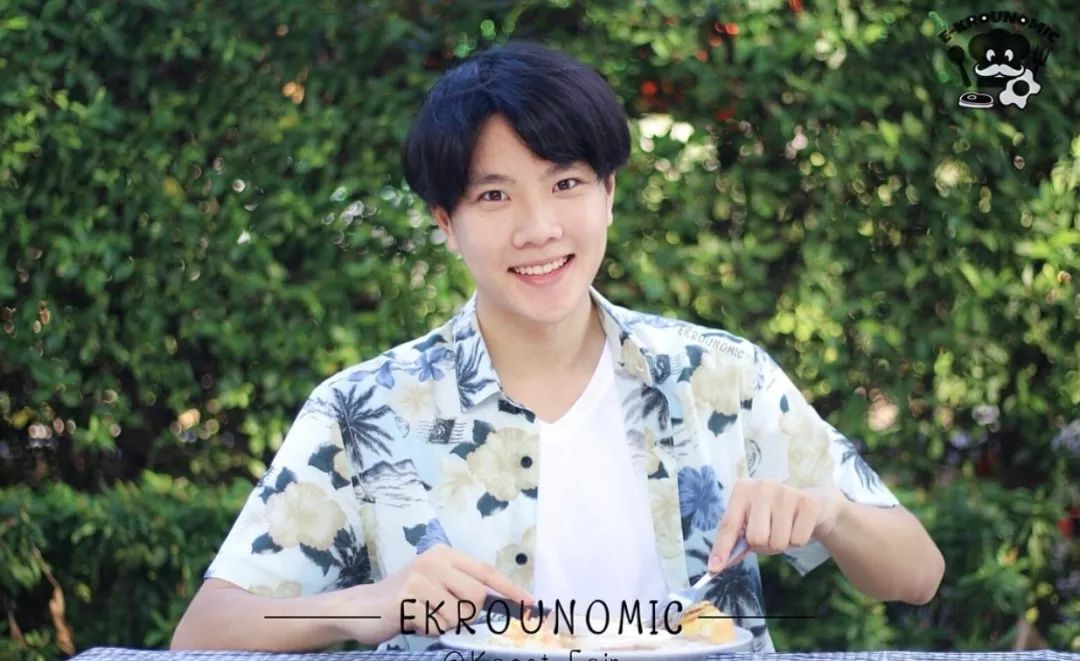 kris涓枃鍙戣█,kris绗竴娆¤繘鍩庡崠涓滆タ