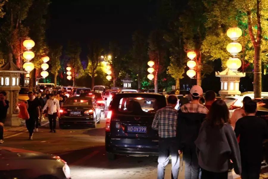 震撼南京灯光秀,玄武山最新景点