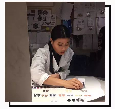 娉板浗濂冲閫嗚褰撲笂鏄庢槦,娉板浗鍏富閫嗚涔嬭矾