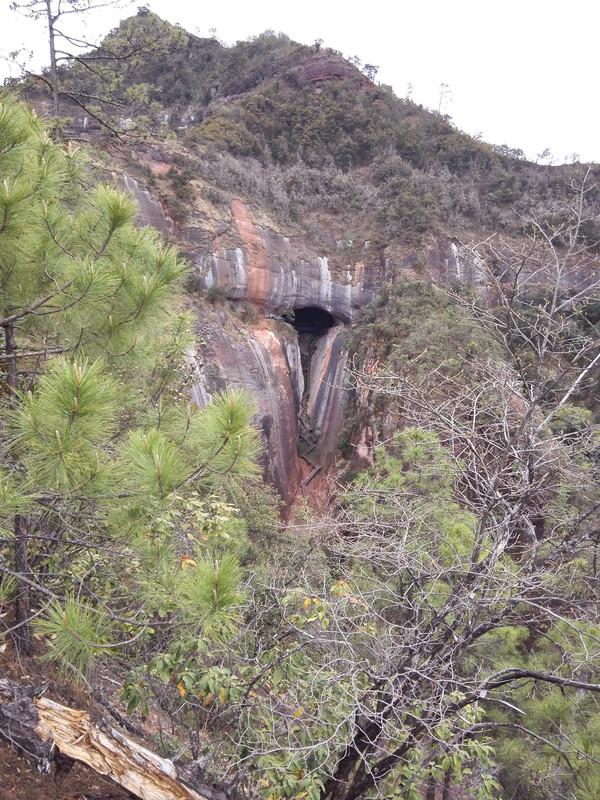 飞拉达攀岩金刀峡,老君山飞拉达攀岩有安全绳吗