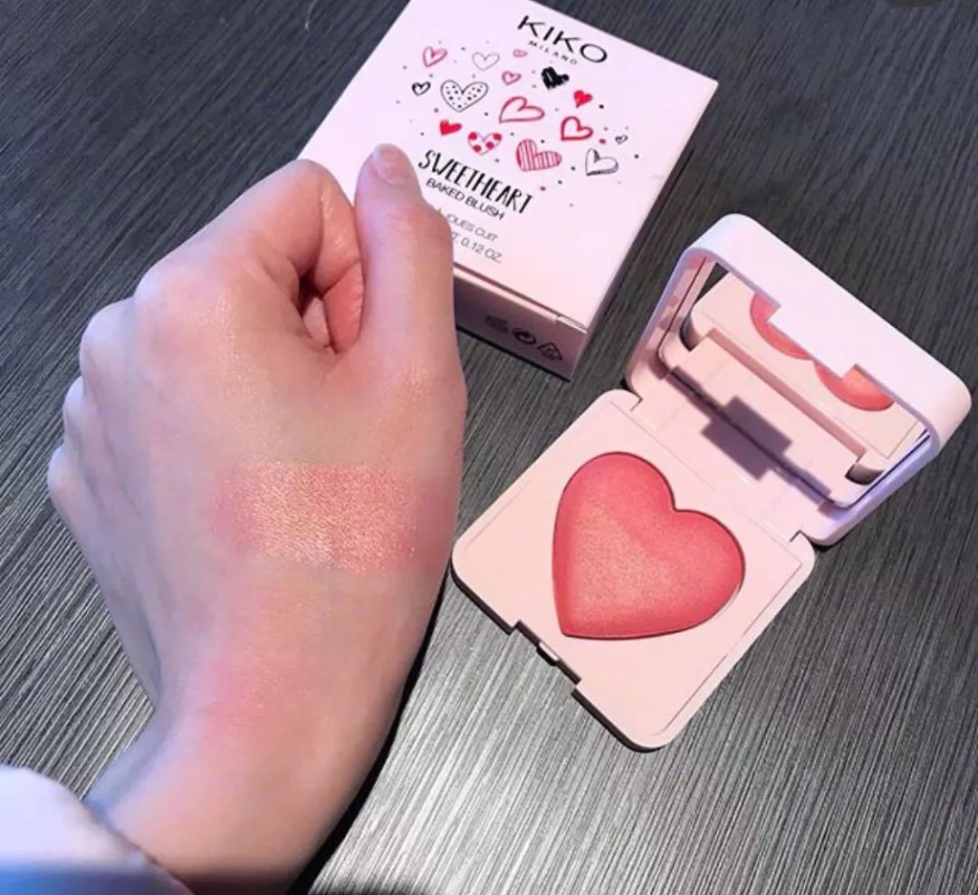 女生最喜欢的情人节礼物须知,男女情人节互赠礼物