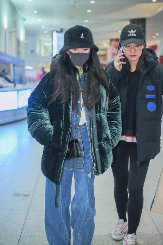 巴黎世家杨幂同款牛仔外套,杨幂牛仔衣服搭配视频