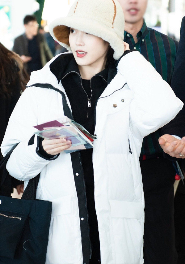 iu穿衣打扮,IU济州岛打卡