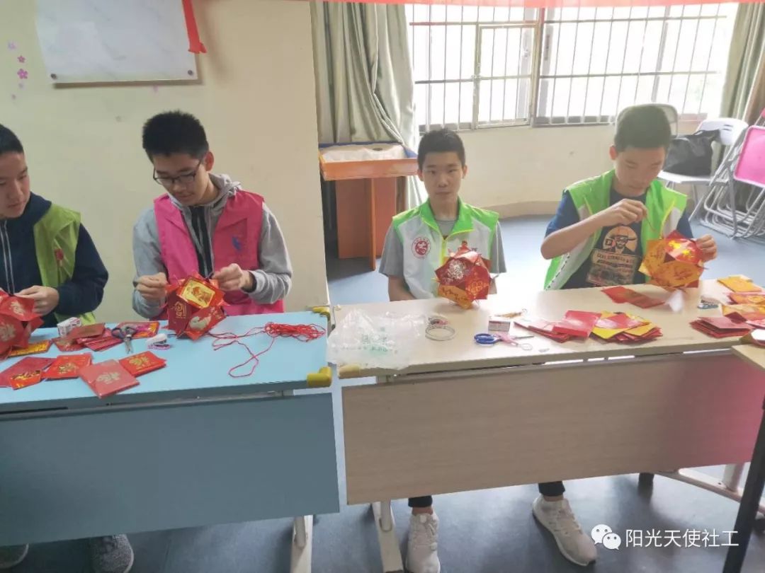 上海市洛浦区社工站,一社区一社工精彩亮相