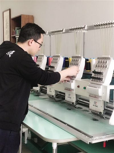 90后小伙武泽：一针一线绣出不一样的人生