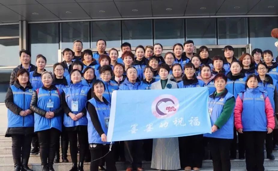 墨墨新年祝福视频,默默的祝福