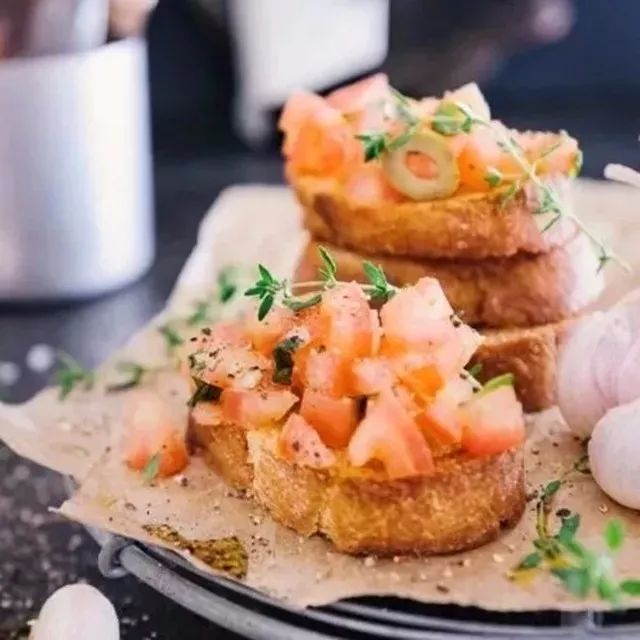 烫发女中长发慵懒怎么烫最合适,中短烫发扎半头怎么扎才好看